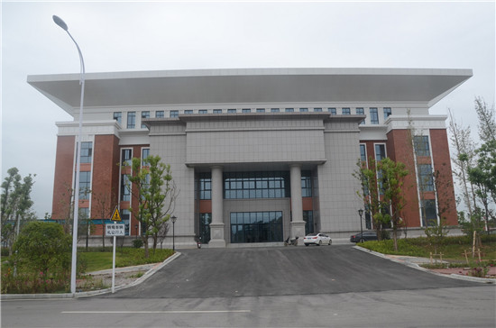 李雪海調研昌南拓展區(qū)場館建設情況