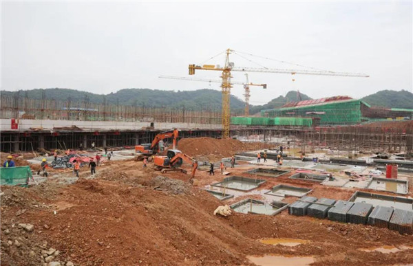 市政協(xié)委員視察城投集團重點項目建設