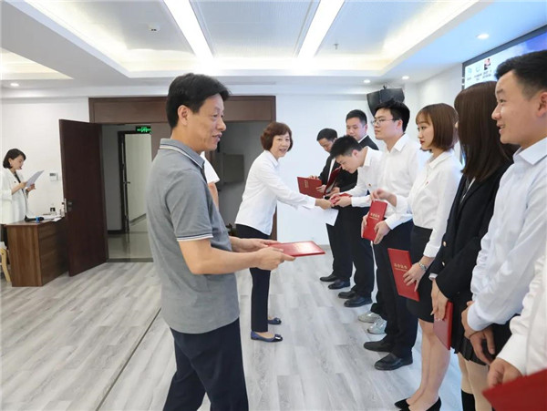 城投集團(tuán)舉辦“展現(xiàn)青年風(fēng)采，奉獻(xiàn)青春力量”主題演講比賽