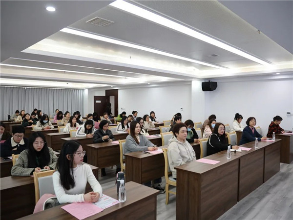 城投集團(tuán)開(kāi)展關(guān)愛(ài)女性健康“兩癌”篩查專(zhuān)題知識(shí)講座