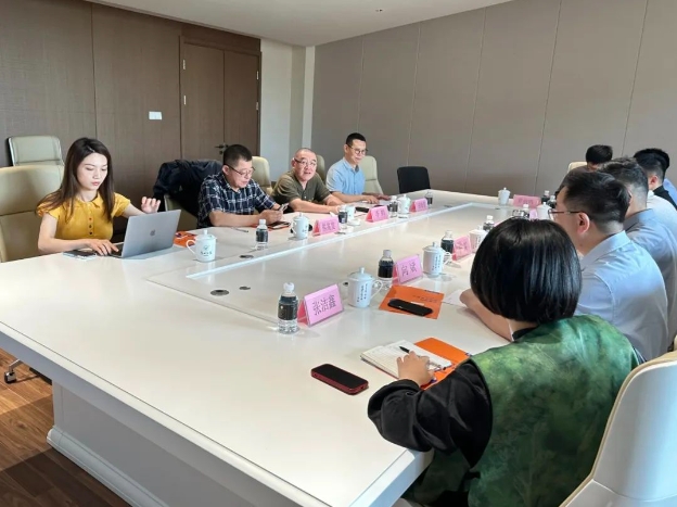 CFAC美院基地 清華大學(xué)美術(shù)學(xué)院與省數(shù)文集團(tuán)、市城投集團(tuán)強(qiáng)強(qiáng)聯(lián)手共繪文化創(chuàng)新新篇章