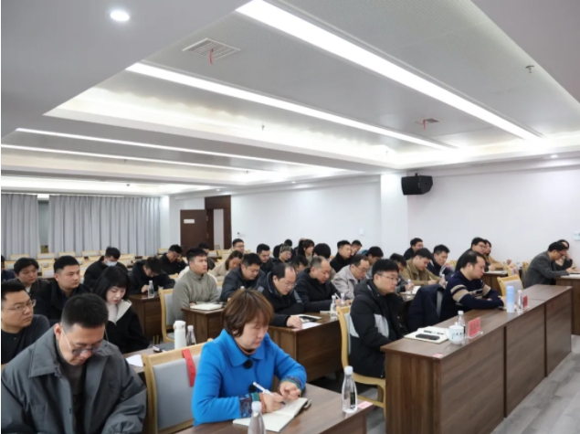 市城投集團(tuán)召開(kāi)違規(guī)套取資金問(wèn)題專(zhuān)項(xiàng)整治暨國(guó)有、集體資產(chǎn)違規(guī)轉(zhuǎn)租問(wèn)題專(zhuān)項(xiàng)治理工作推進(jìn)會(huì)